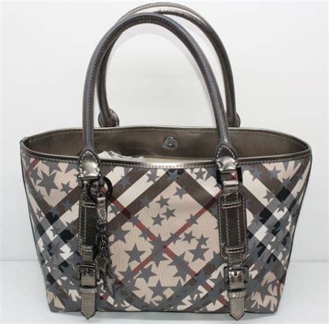 borse burberry grandi con stelle bordeaux|Borse BURBERRY da Donna .